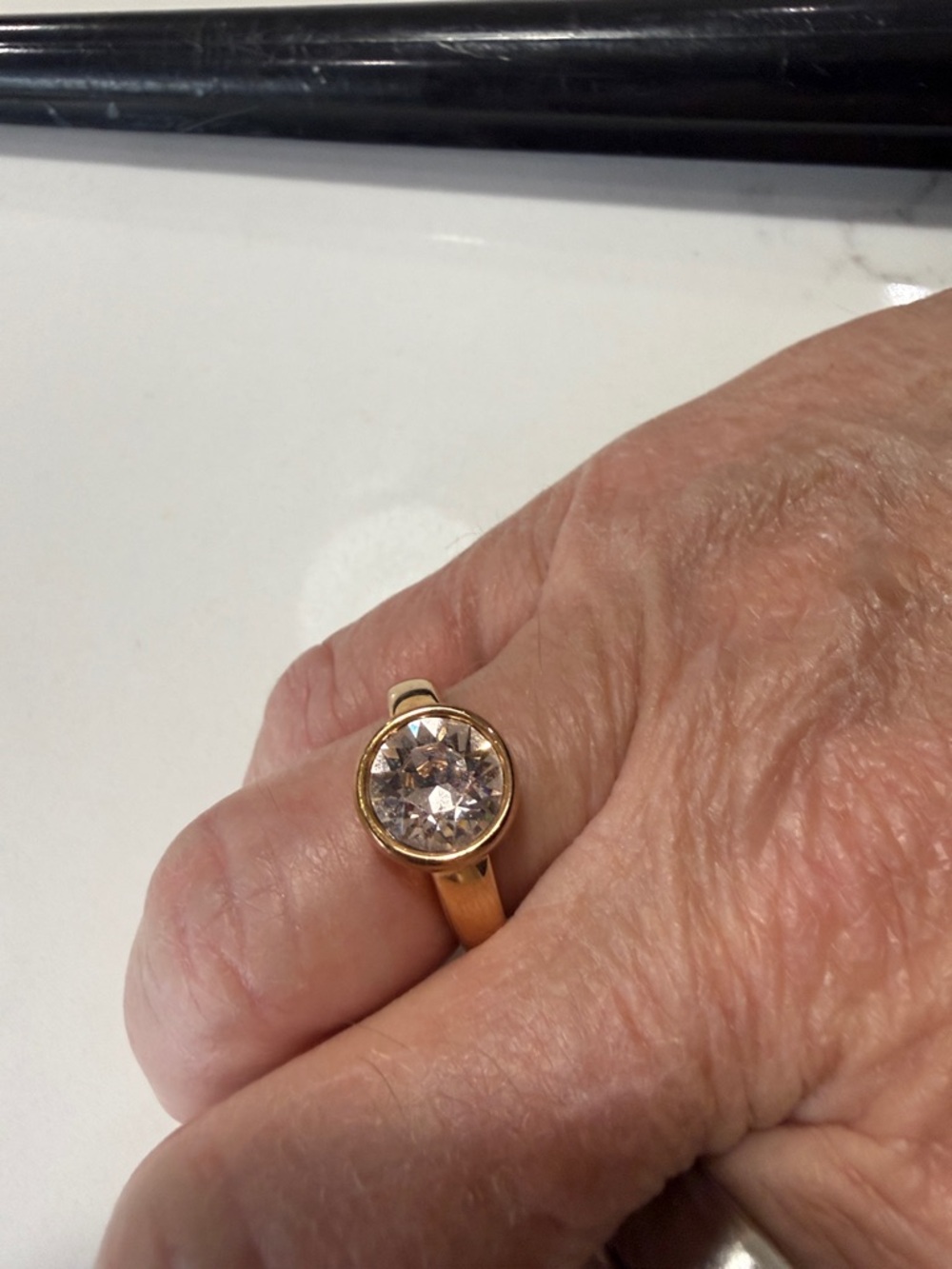 Touchstone crystal gold with champaign crystal size 7